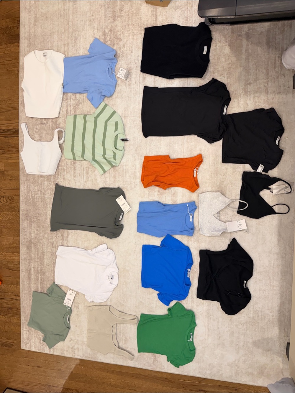 18 crop tops and tanks Zara and Aritzia size SMALL bundle